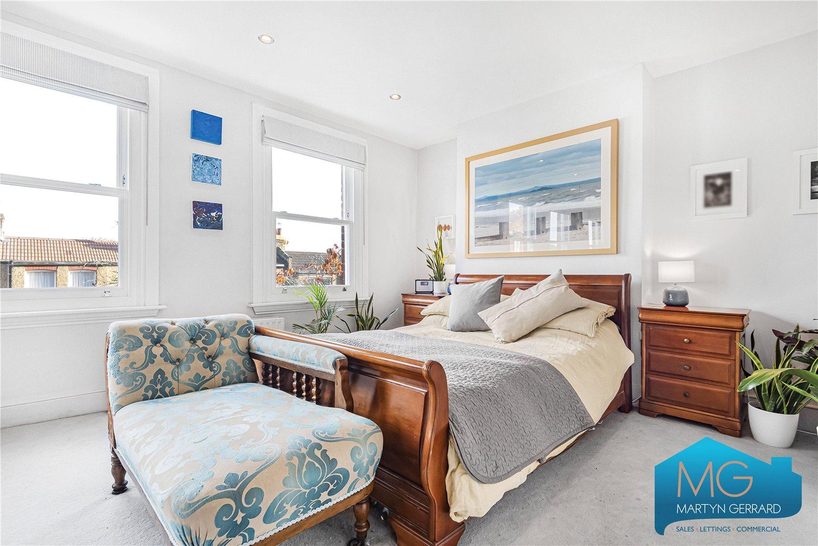 4 bedroom Terraced House for sale - Martyn Gerrard