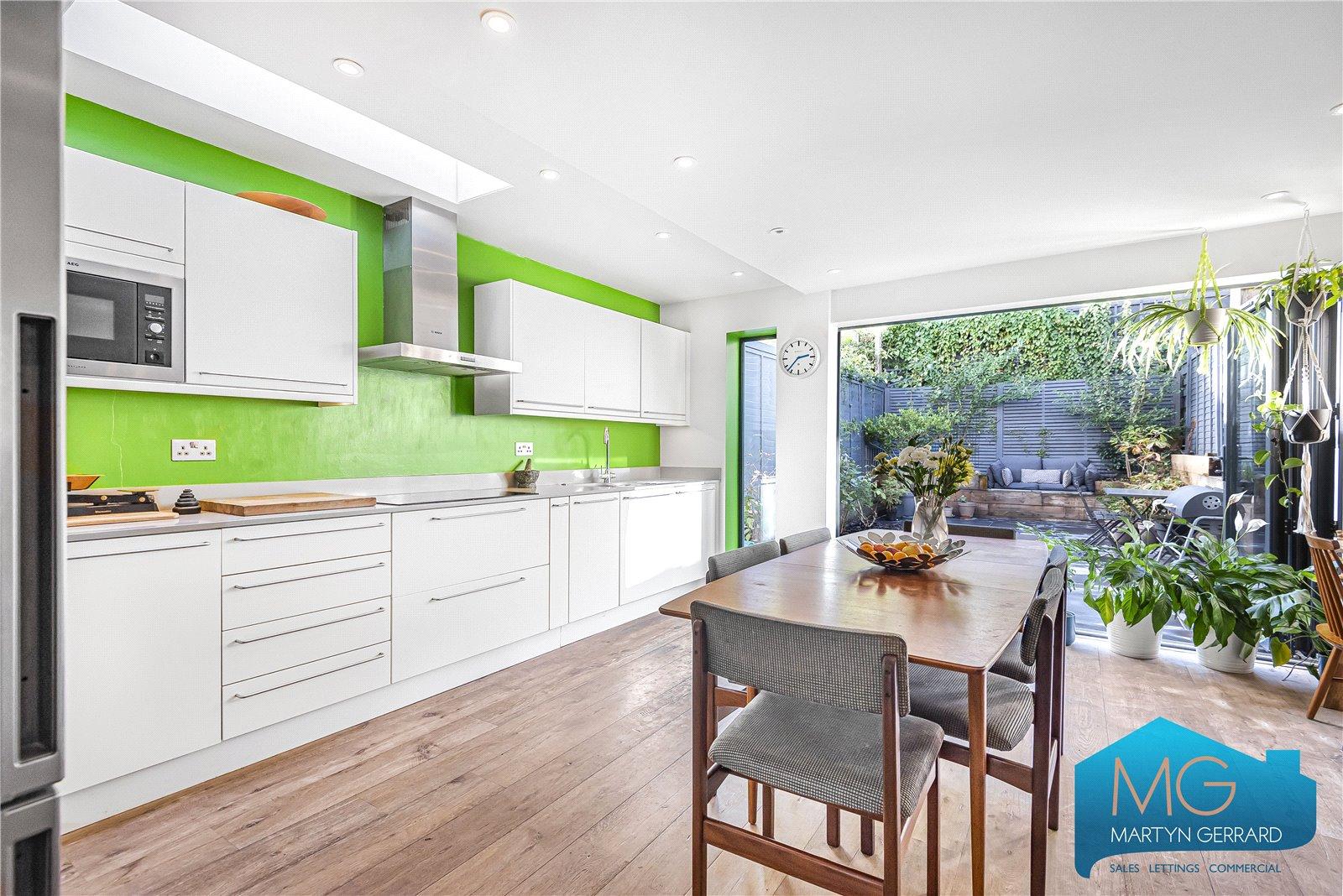 4 bedroom Terraced House for sale - Martyn Gerrard