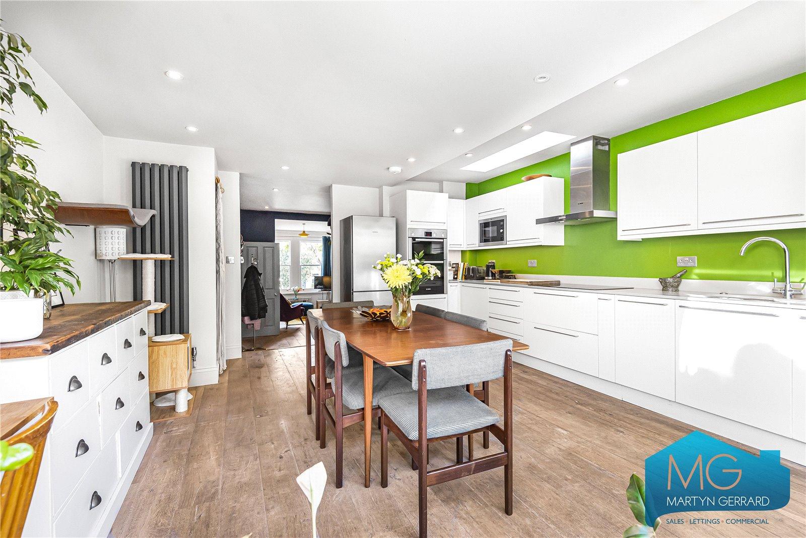 4 bedroom Terraced House for sale - Martyn Gerrard