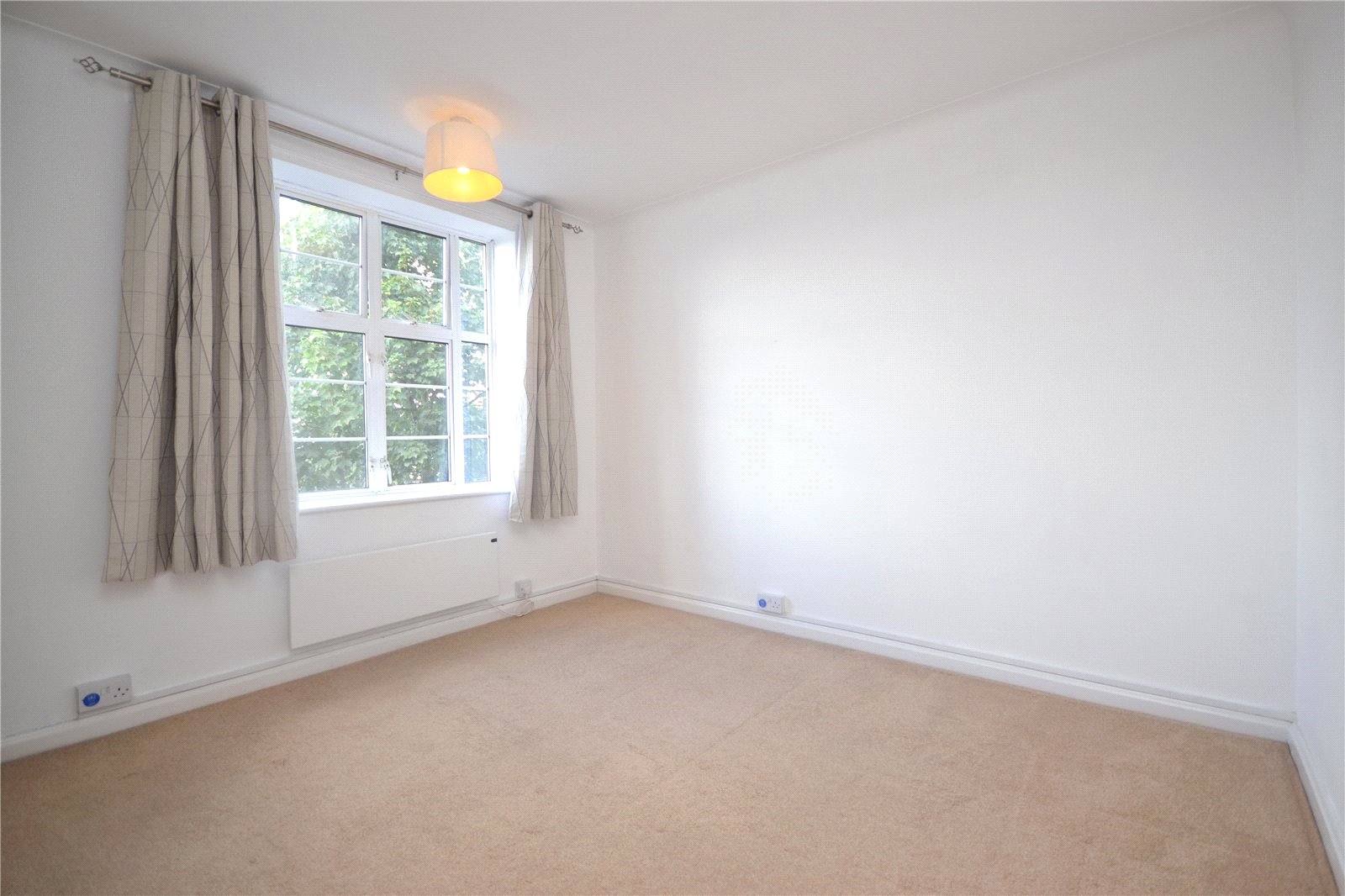 2 bedroom Apartment for sale - Martyn Gerrard