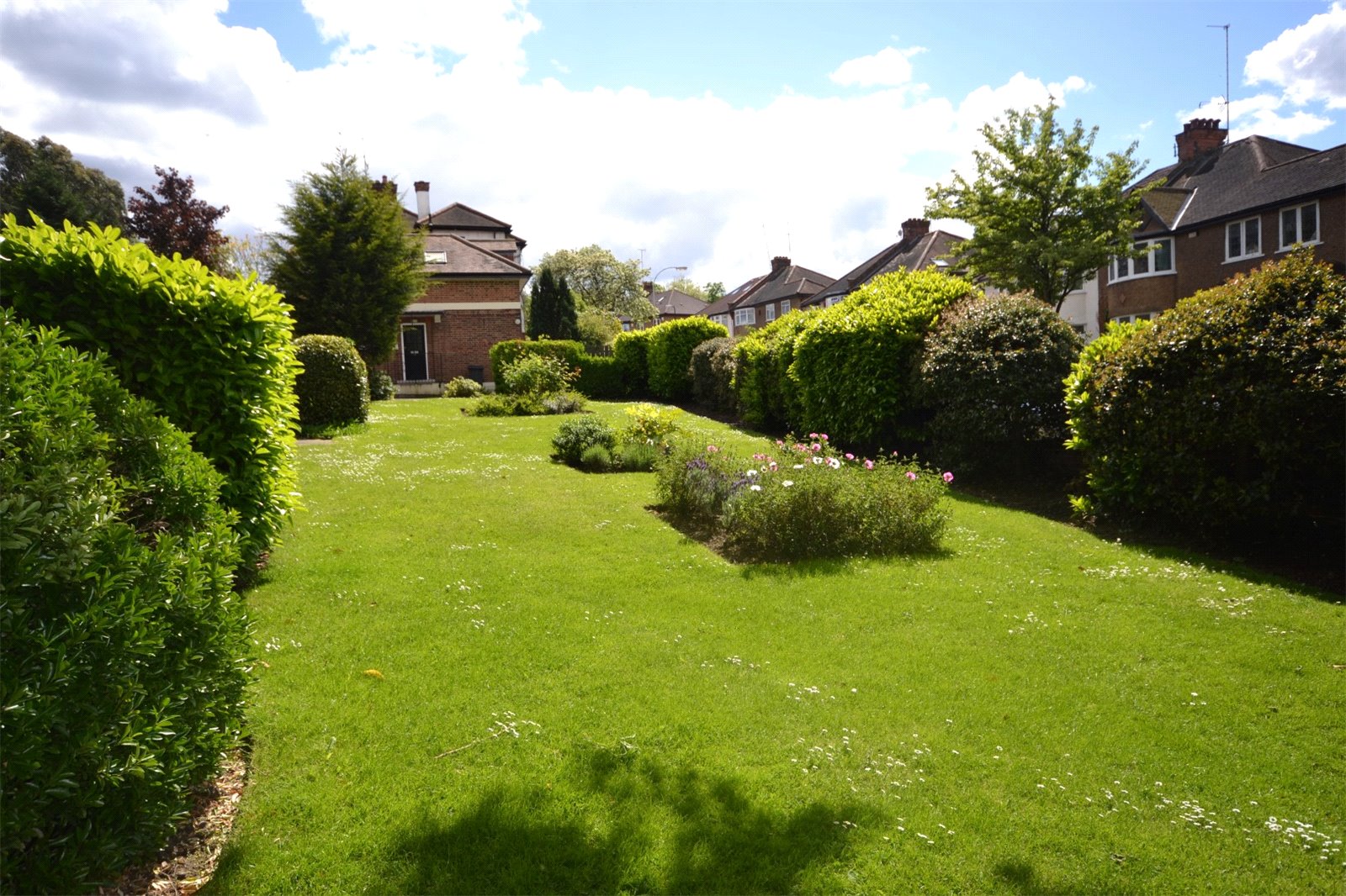 2 bedroom Apartment for sale - Martyn Gerrard