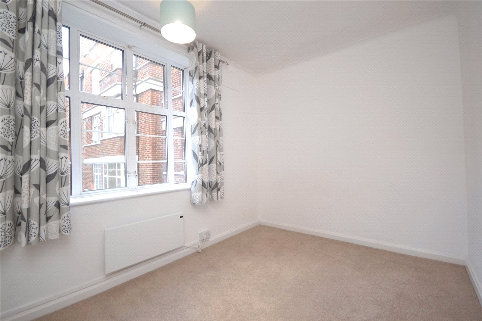 2 bedroom Apartment for sale - Martyn Gerrard