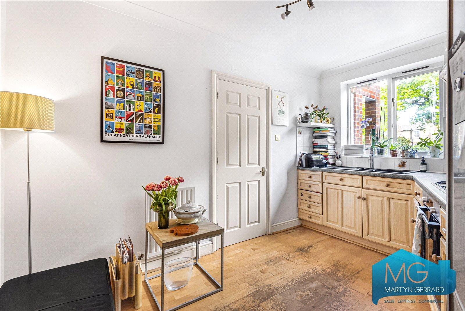 3 bedroom Detached House for sale - Martyn Gerrard