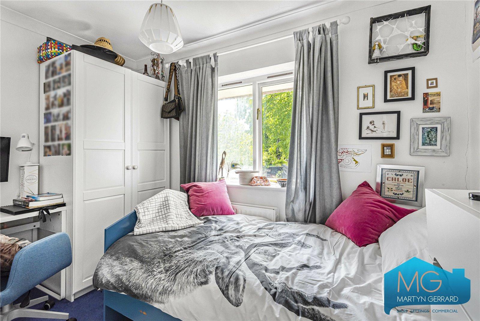 3 bedroom Detached House for sale - Martyn Gerrard