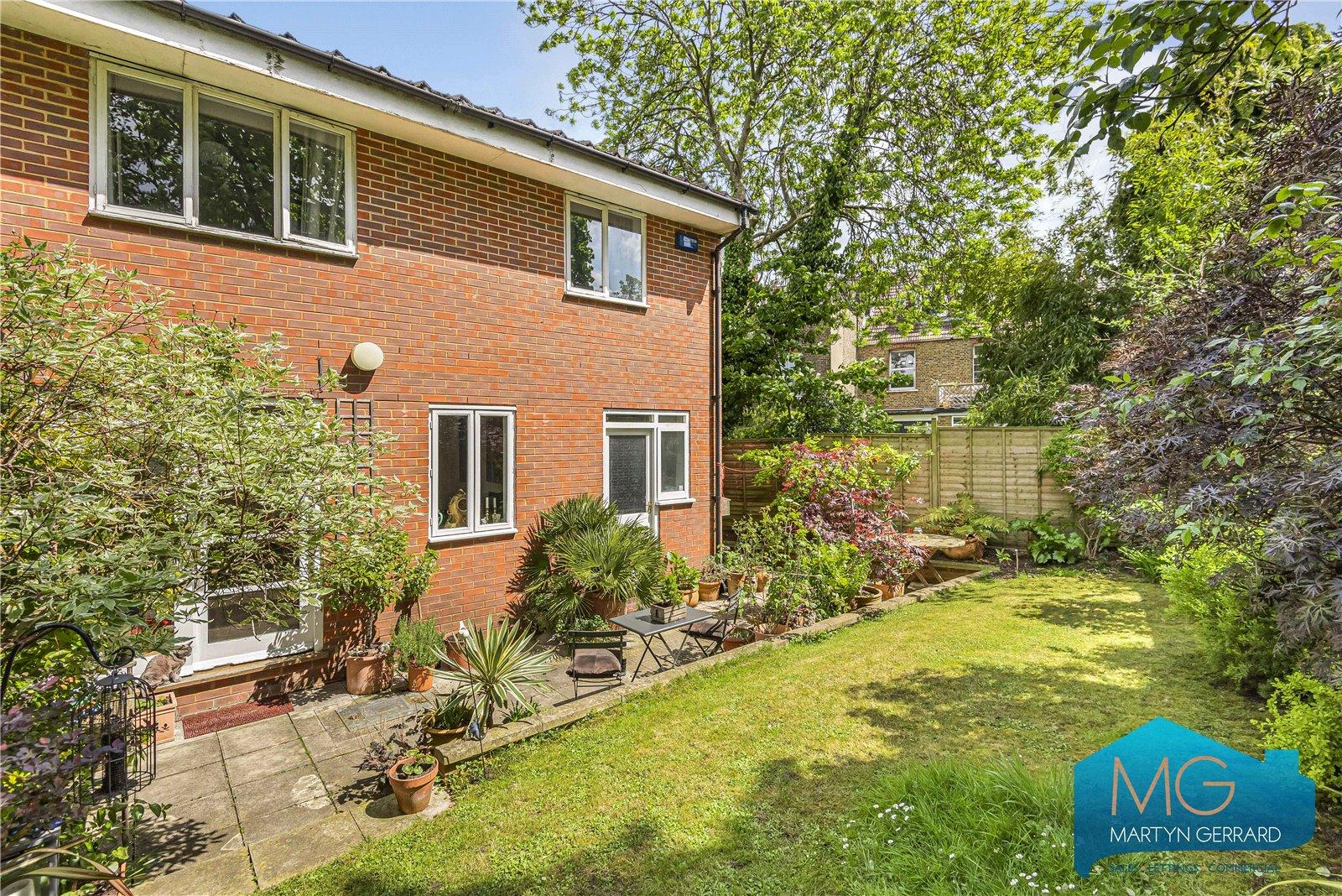 3 bedroom Detached House for sale - Martyn Gerrard