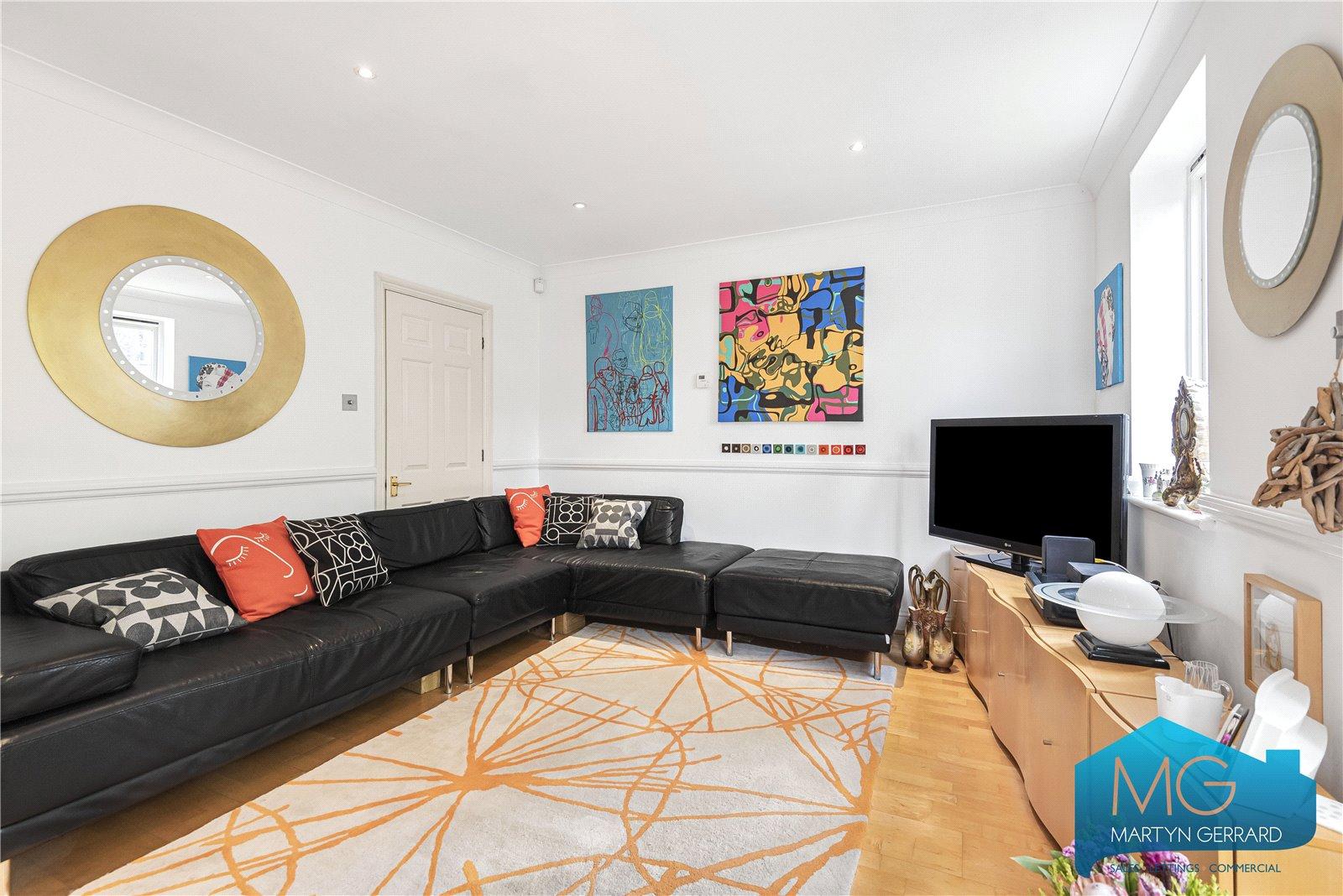 3 bedroom Detached House for sale - Martyn Gerrard