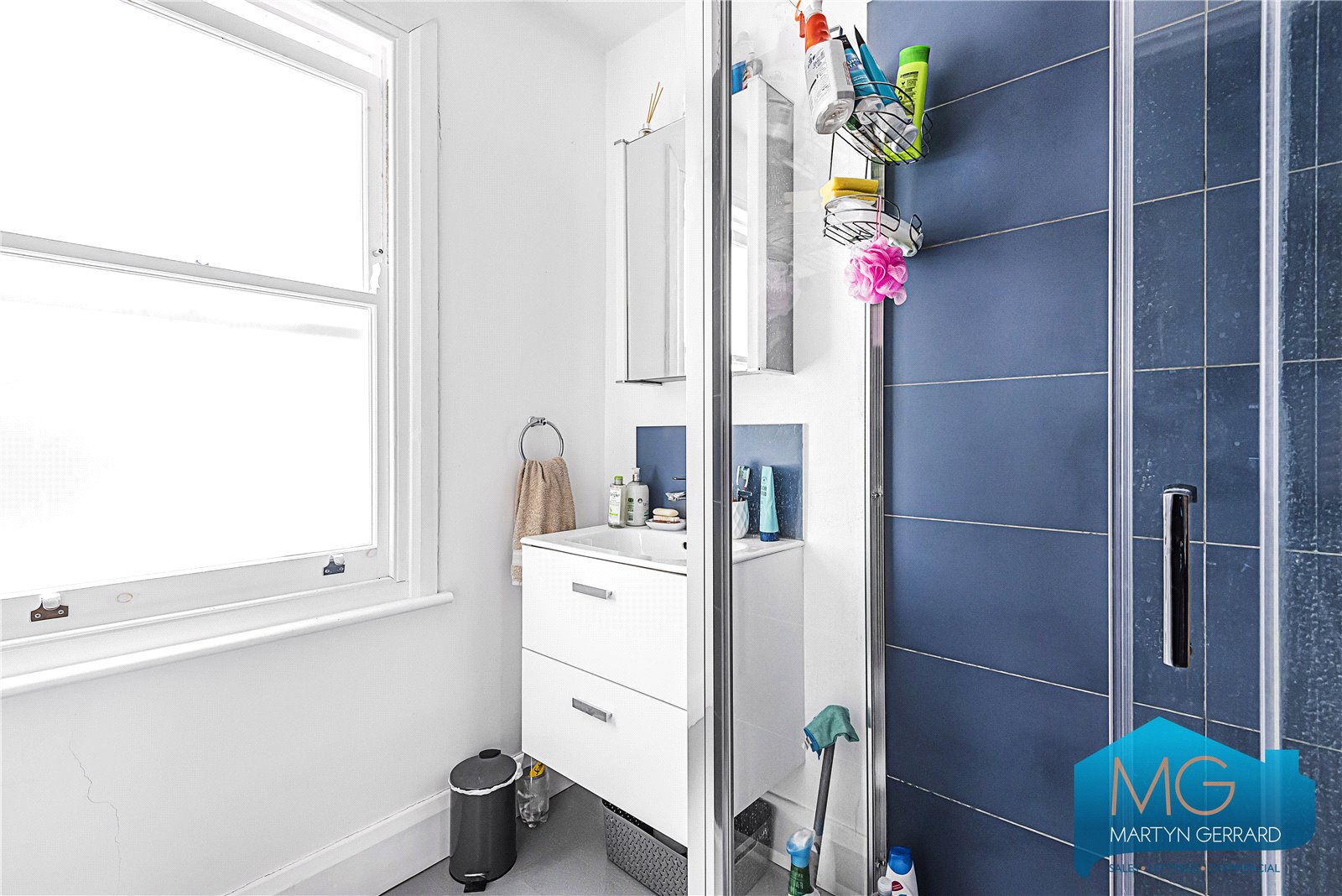 2 bedroom Apartment for sale - Martyn Gerrard