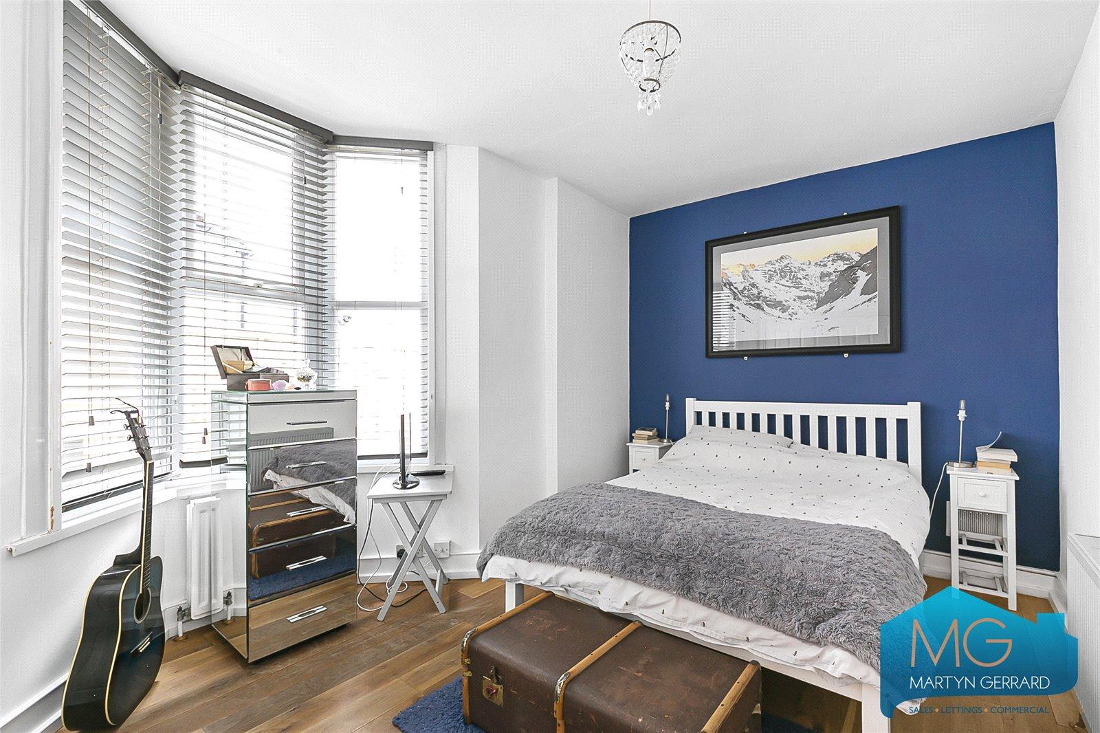 1 bedroom Apartment for sale - Martyn Gerrard
