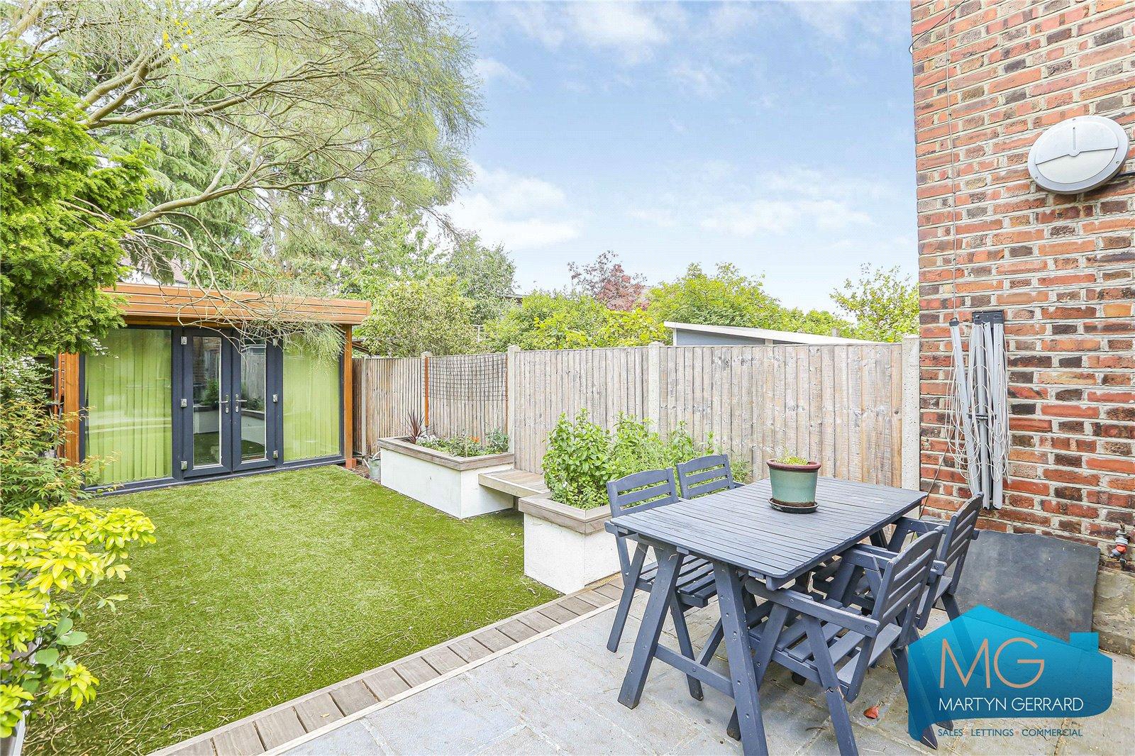 2 bedroom Maisonette for sale - Martyn Gerrard