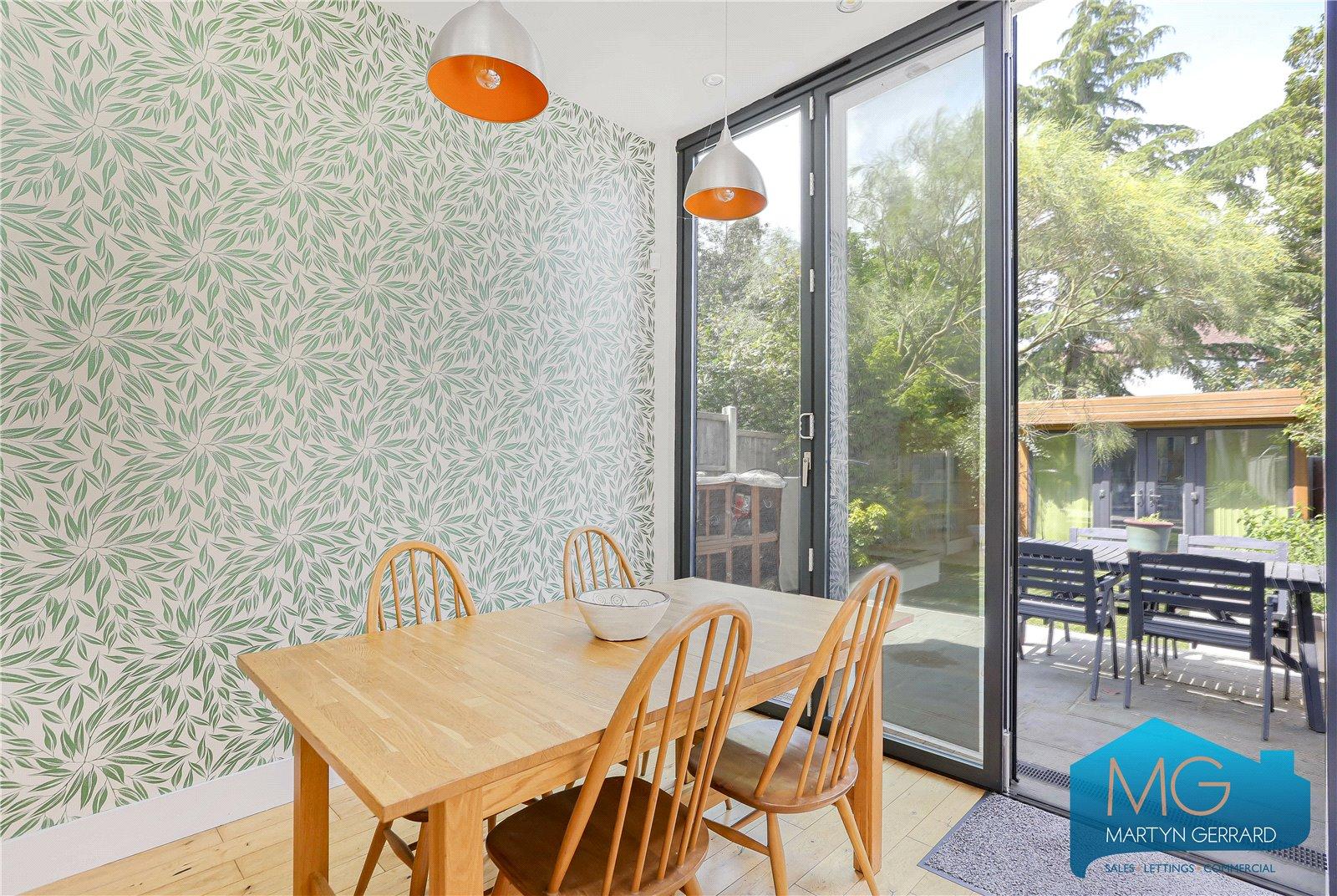 2 bedroom Maisonette for sale - Martyn Gerrard