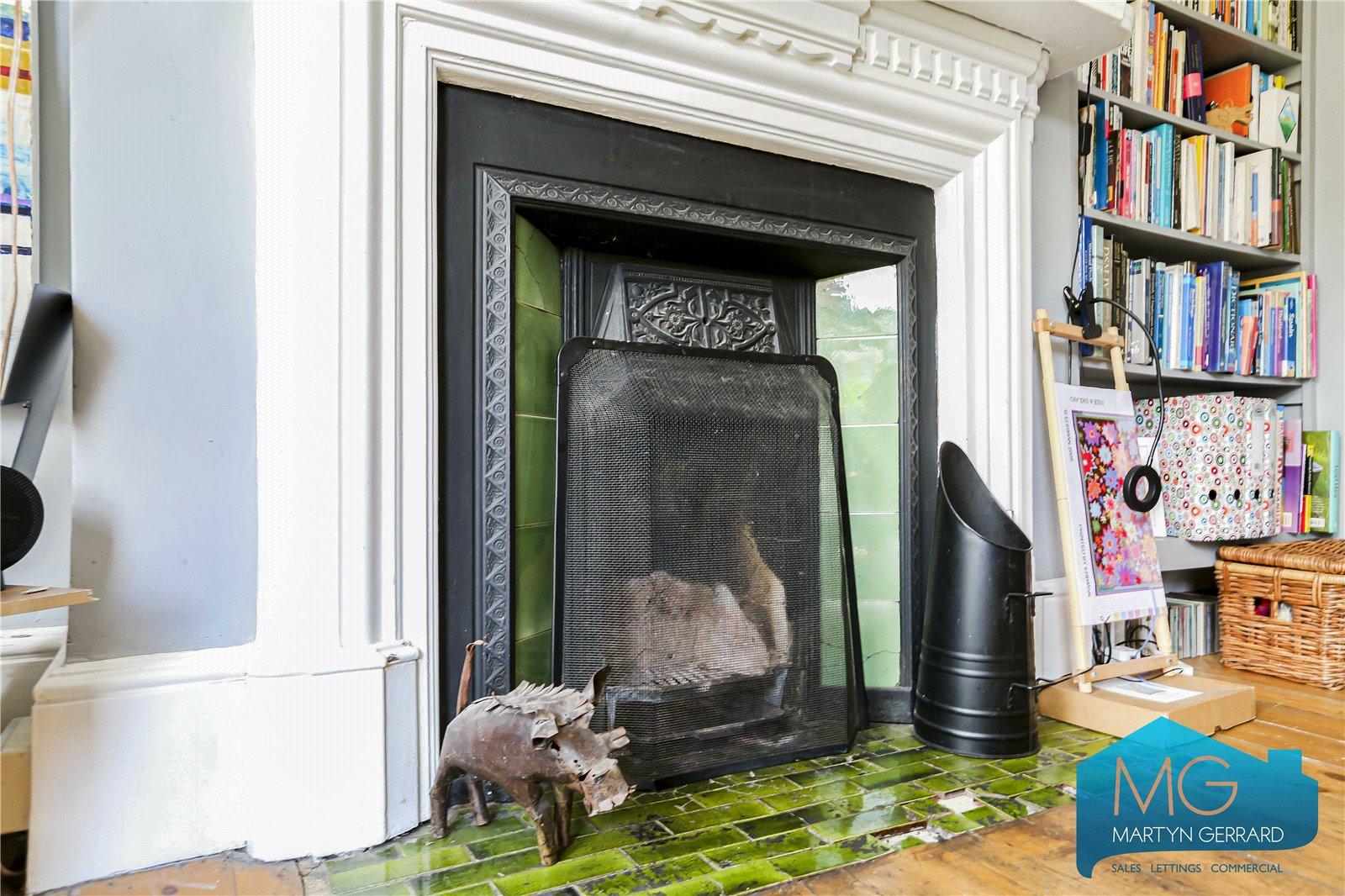 2 bedroom Maisonette for sale - Martyn Gerrard