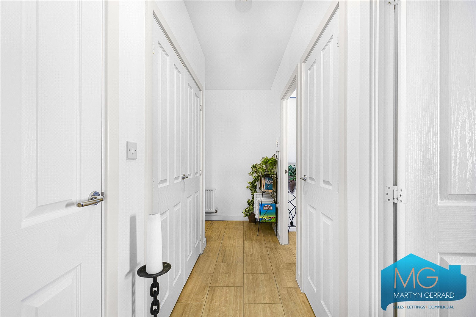 2 bedroom Apartment for sale - Martyn Gerrard