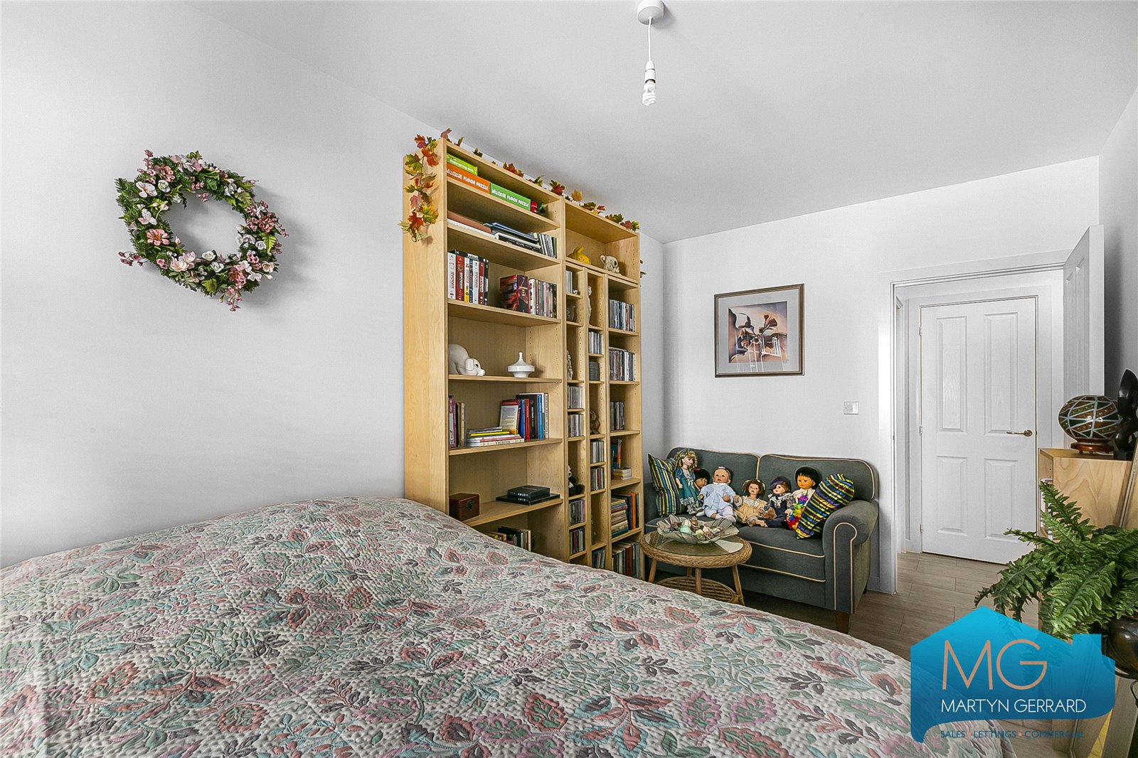 2 bedroom Apartment for sale - Martyn Gerrard