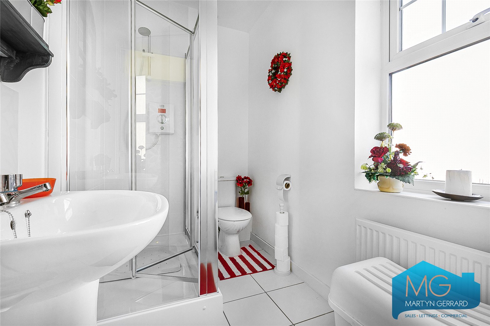 2 bedroom Apartment for sale - Martyn Gerrard