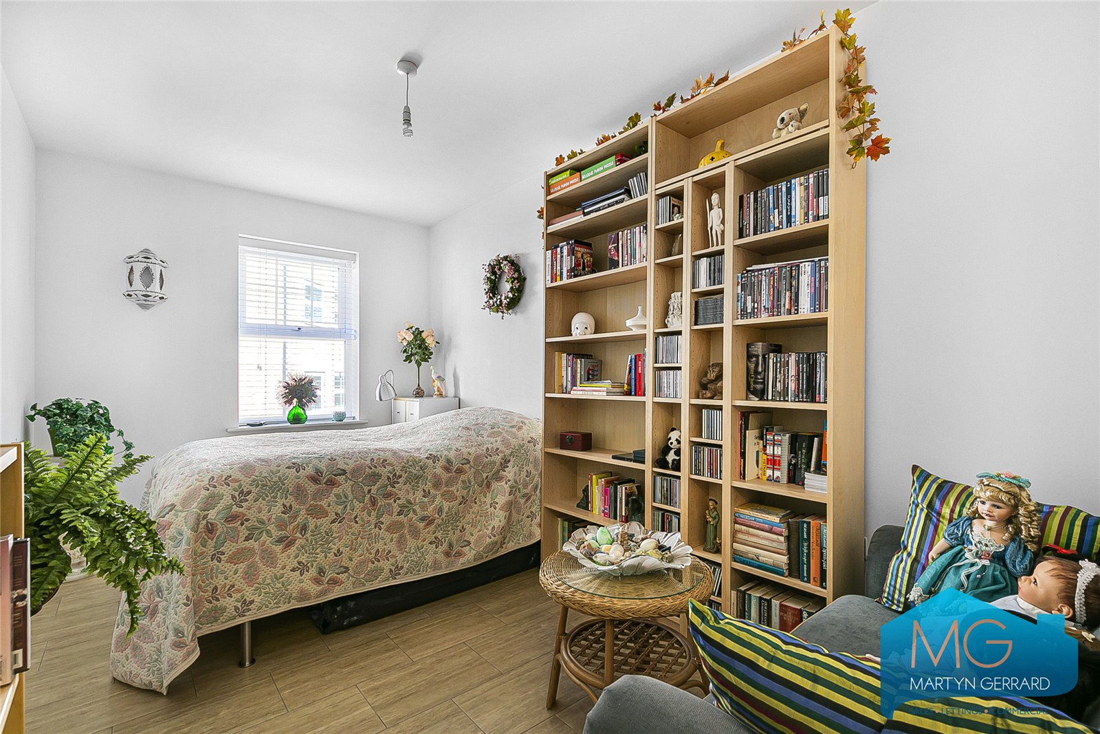 2 bedroom Apartment for sale - Martyn Gerrard