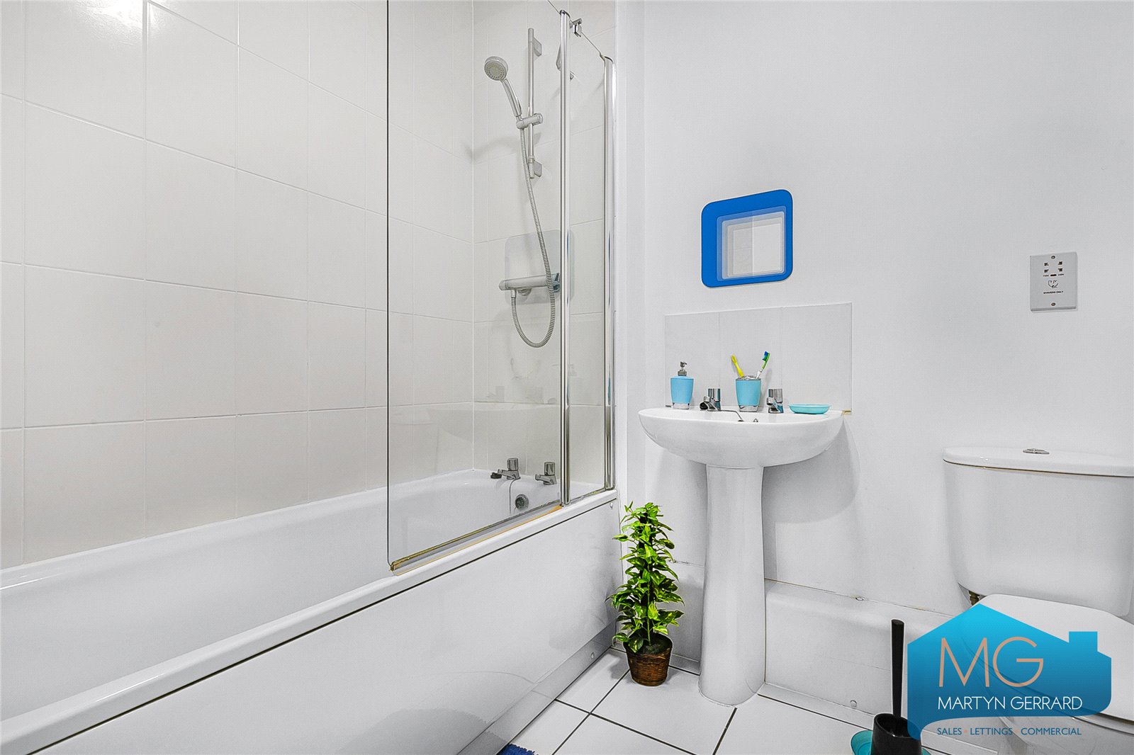 2 bedroom Apartment for sale - Martyn Gerrard