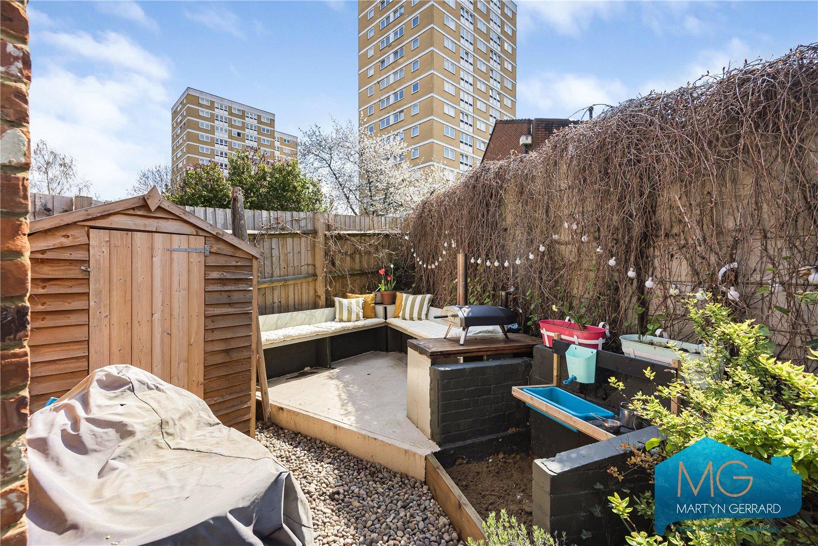 2 bedroom Terraced House for sale - Martyn Gerrard