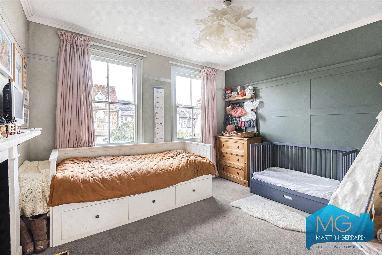 2 bedroom Terraced House for sale - Martyn Gerrard