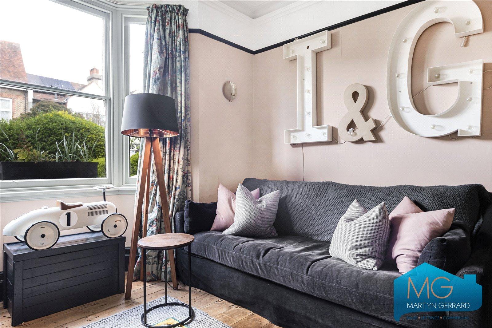 2 bedroom Terraced House for sale - Martyn Gerrard