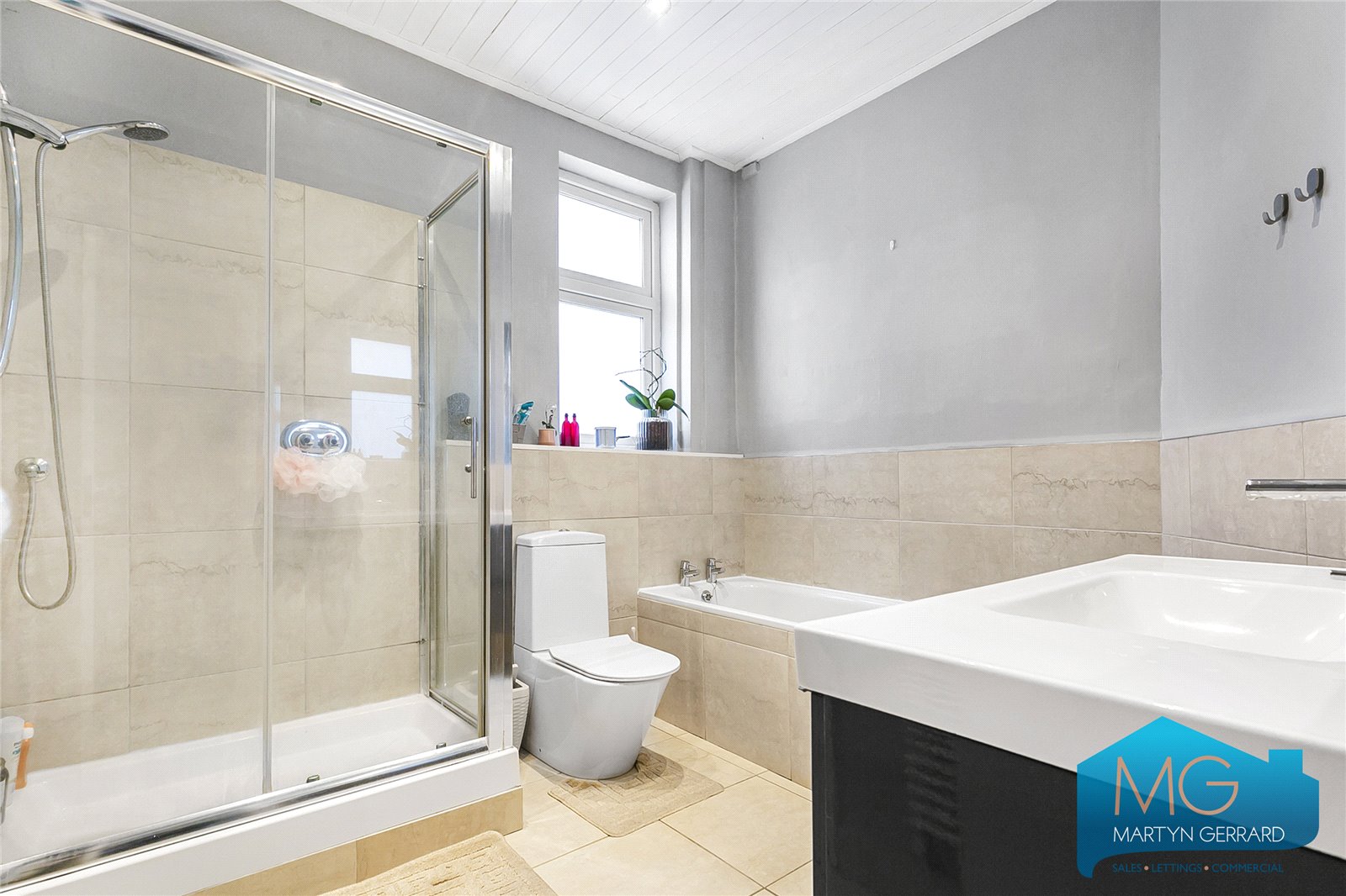 2 bedroom Ground Floor Flat for sale - Martyn Gerrard