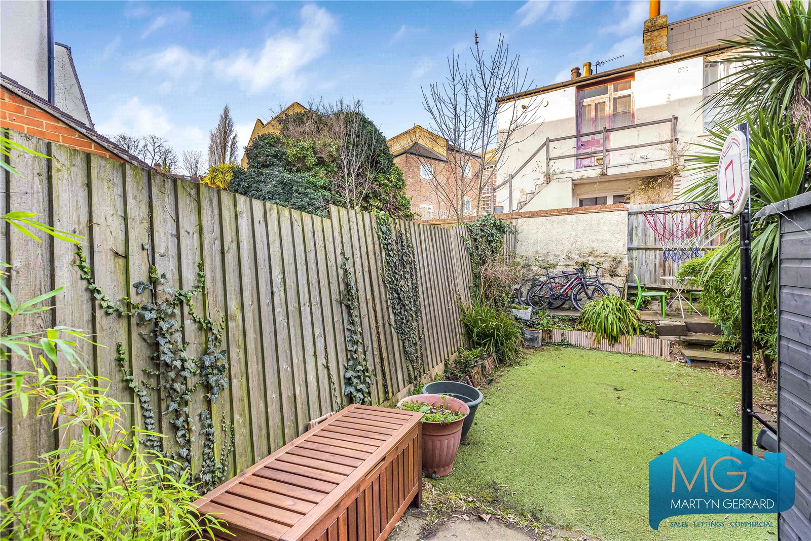 4 bedroom Terraced House for sale - Martyn Gerrard