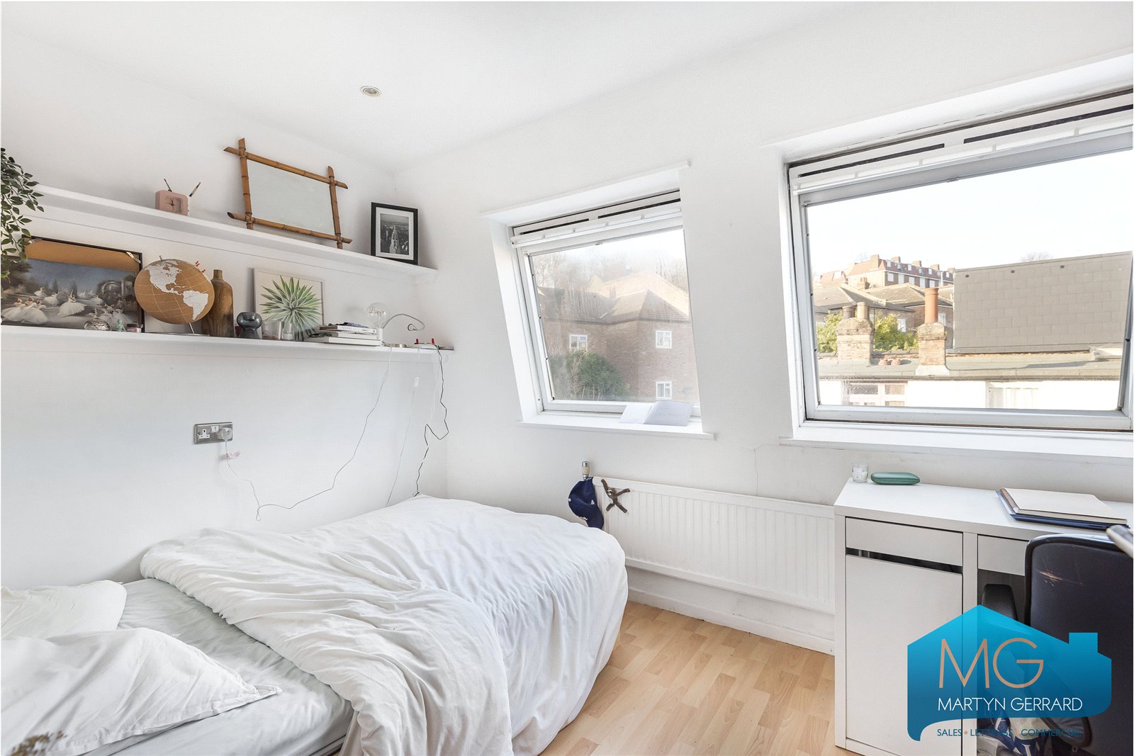 4 bedroom Terraced House for sale - Martyn Gerrard