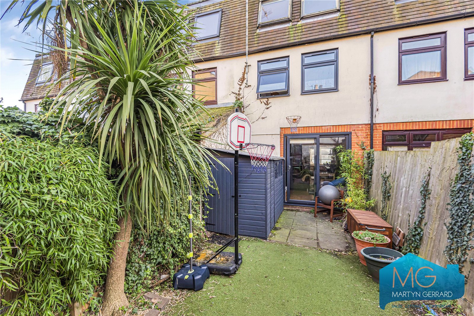 4 bedroom Terraced House for sale - Martyn Gerrard