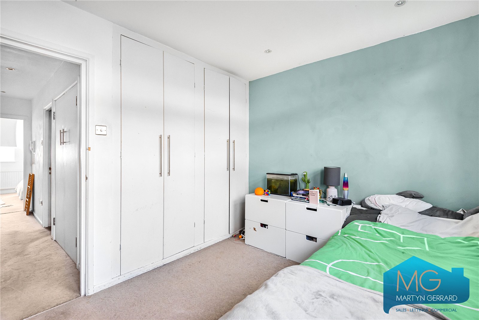 4 bedroom Terraced House for sale - Martyn Gerrard