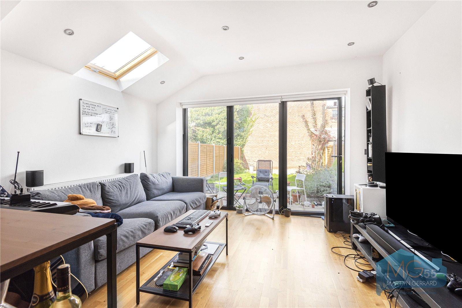 3 bedroom Apartment for sale - Martyn Gerrard
