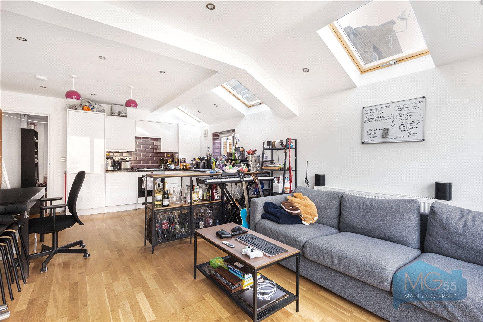 3 bedroom Apartment for sale - Martyn Gerrard