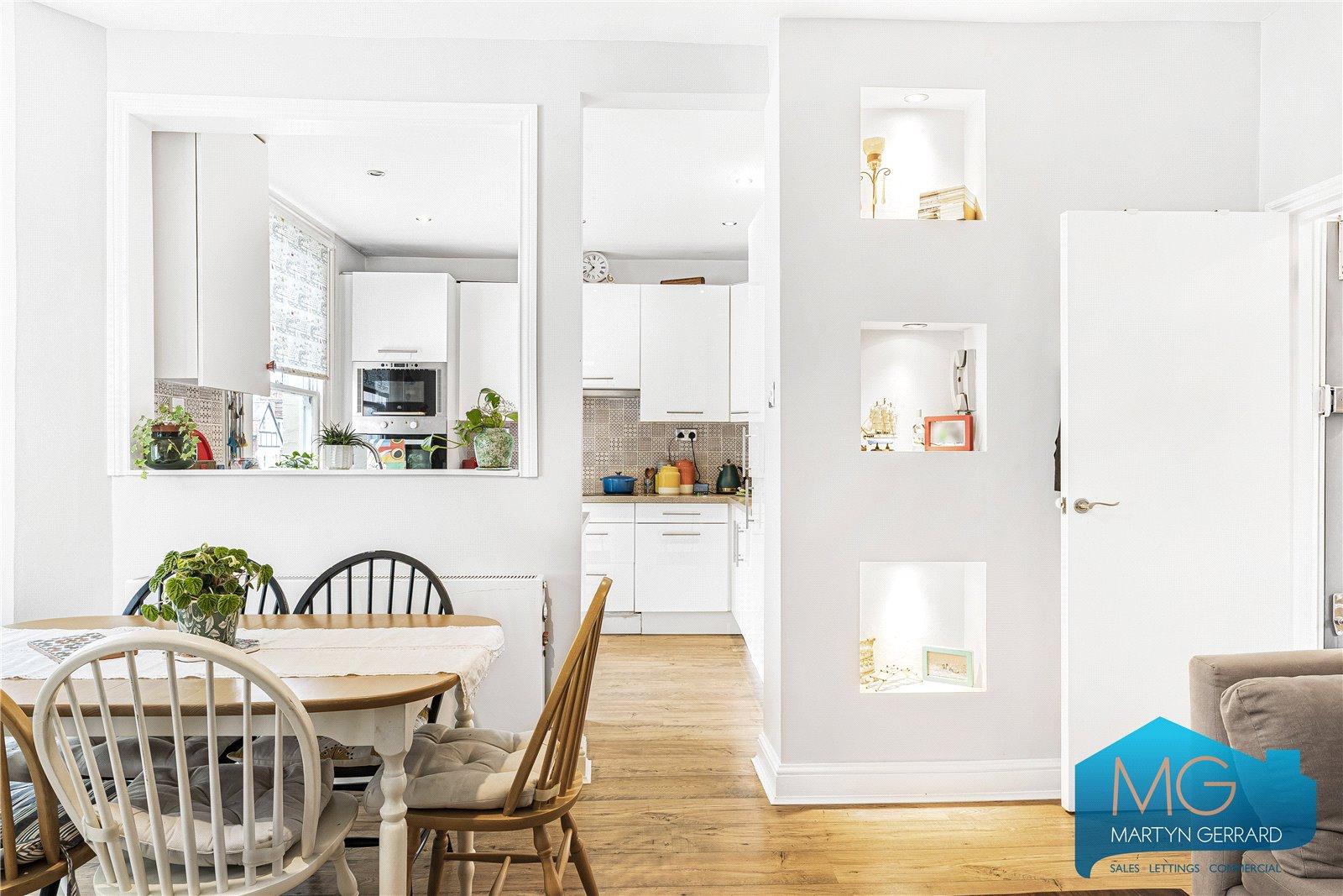 2 bedroom Apartment for sale - Martyn Gerrard