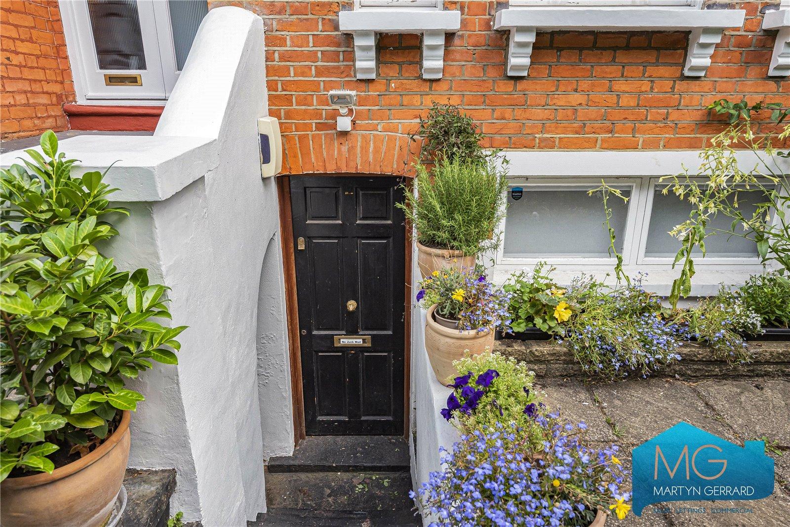 2 bedroom Apartment for sale - Martyn Gerrard