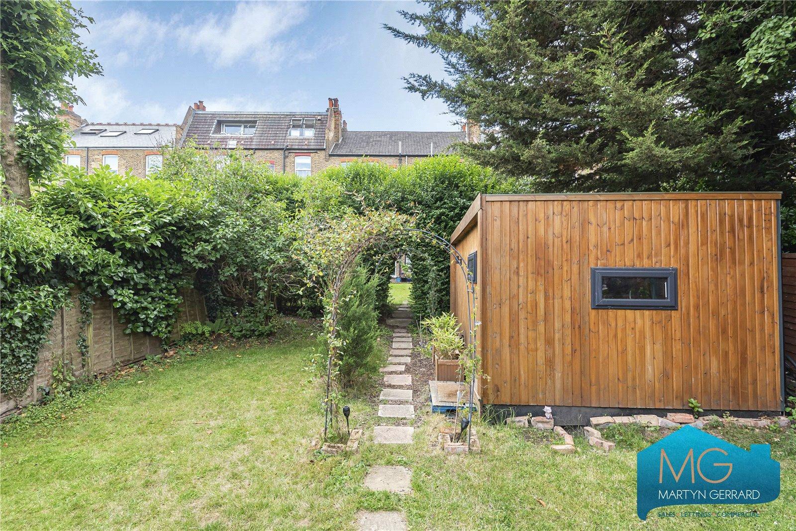 2 bedroom Apartment for sale - Martyn Gerrard