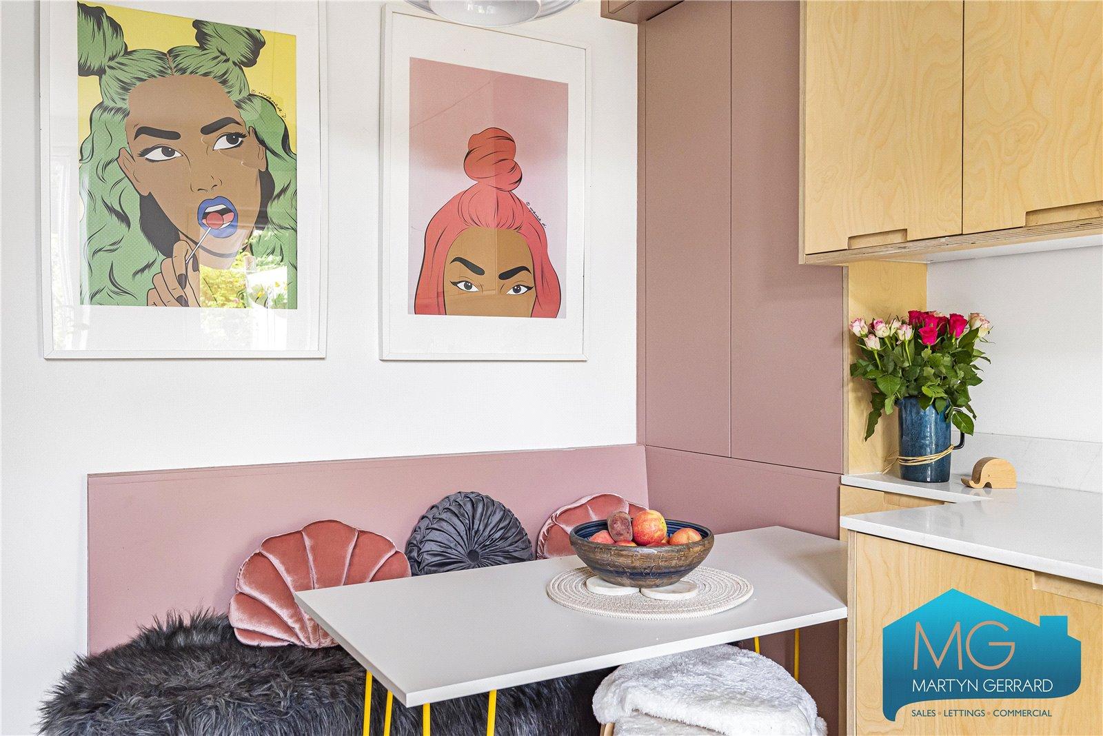 2 bedroom Apartment for sale - Martyn Gerrard