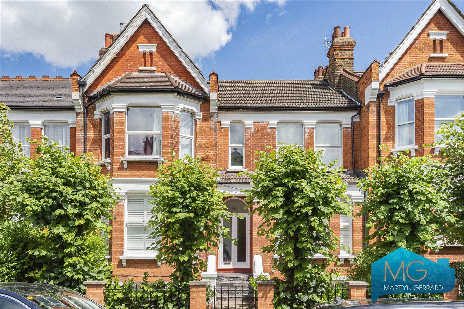 2 bedroom Apartment for sale - Martyn Gerrard