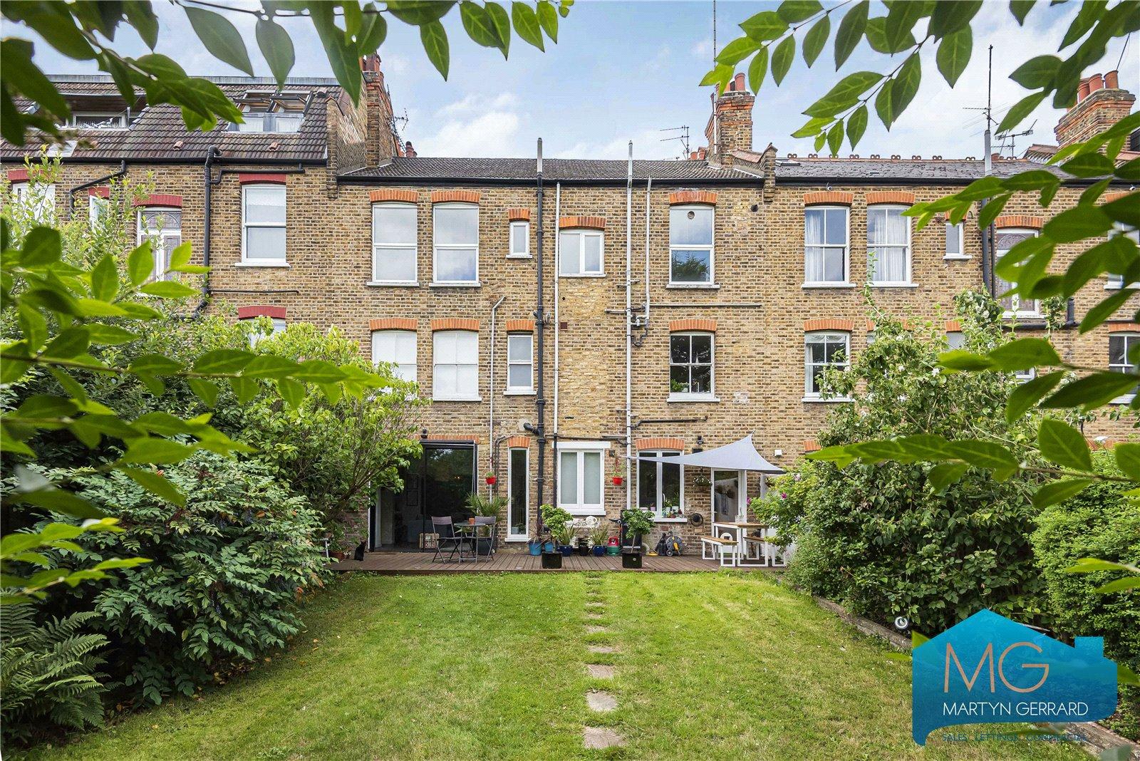2 bedroom Apartment for sale - Martyn Gerrard