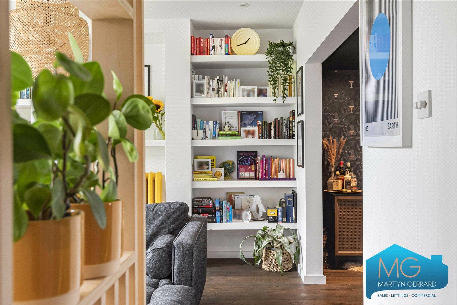 2 bedroom Apartment for sale - Martyn Gerrard