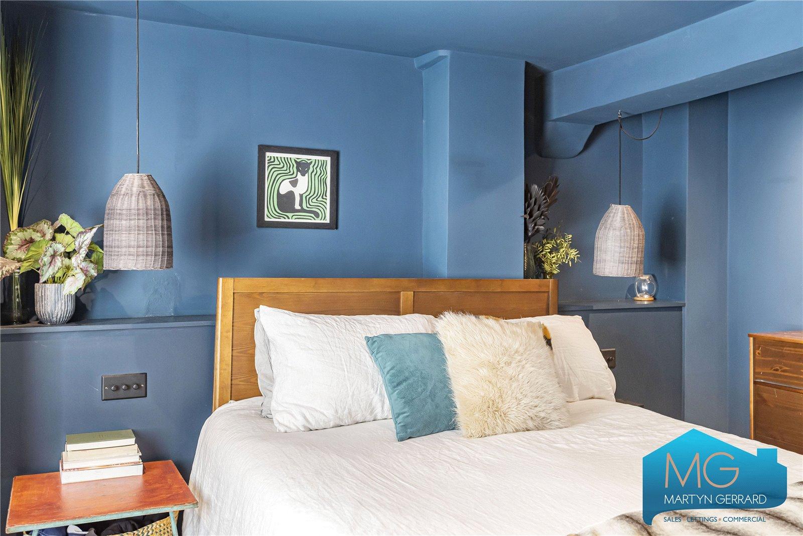 2 bedroom Apartment for sale - Martyn Gerrard