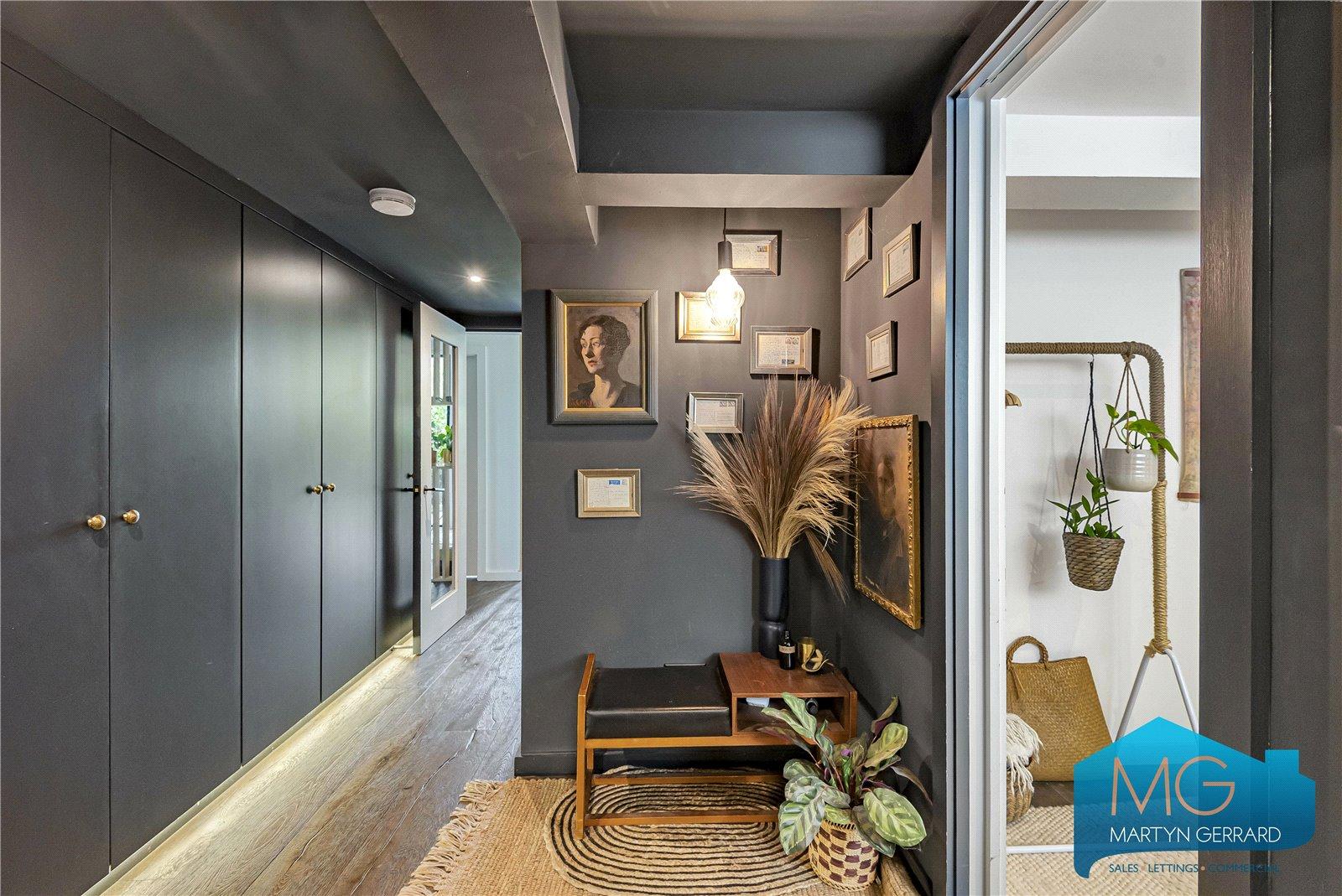 2 bedroom Apartment for sale - Martyn Gerrard