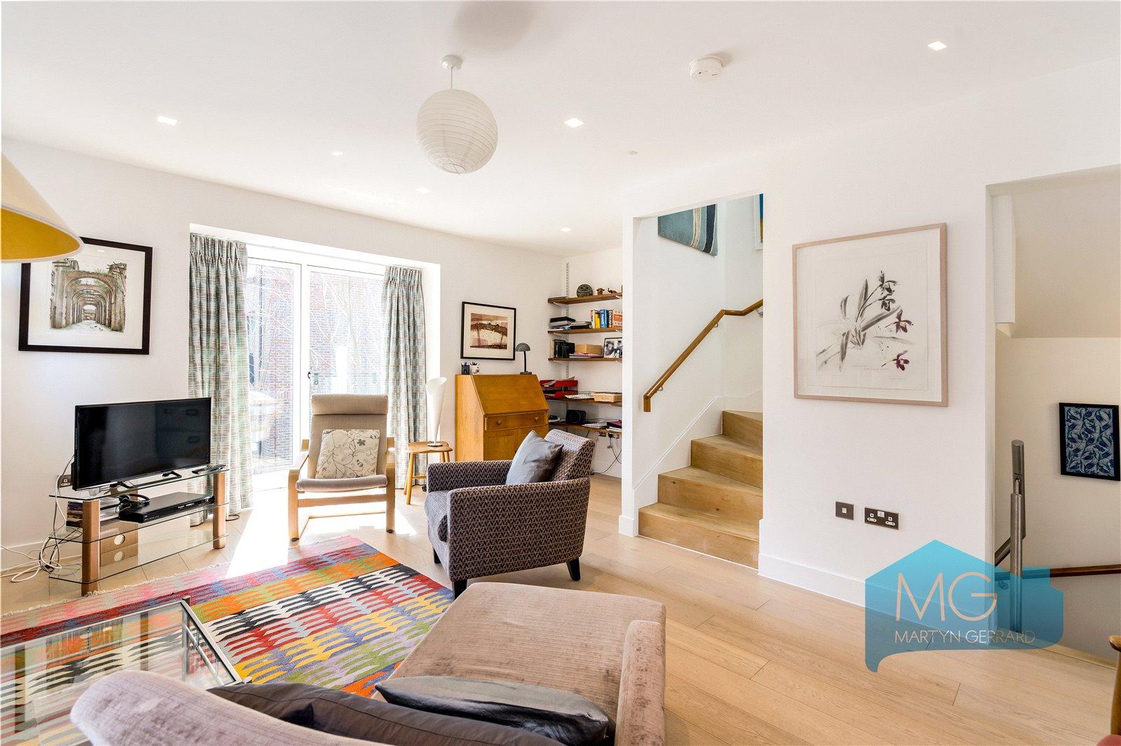 3 bedroom End of Terrace House for sale - Martyn Gerrard