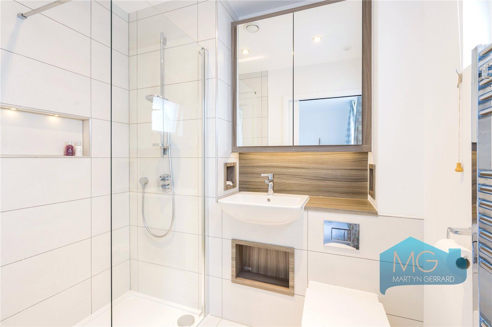 3 bedroom End of Terrace House for sale - Martyn Gerrard