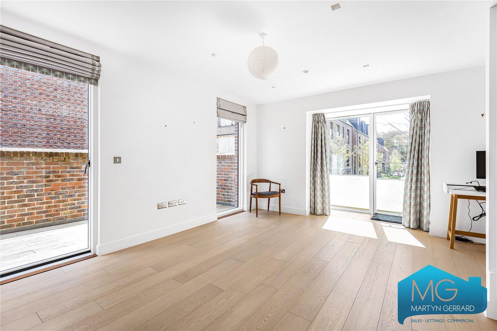 3 bedroom End of Terrace House for sale - Martyn Gerrard