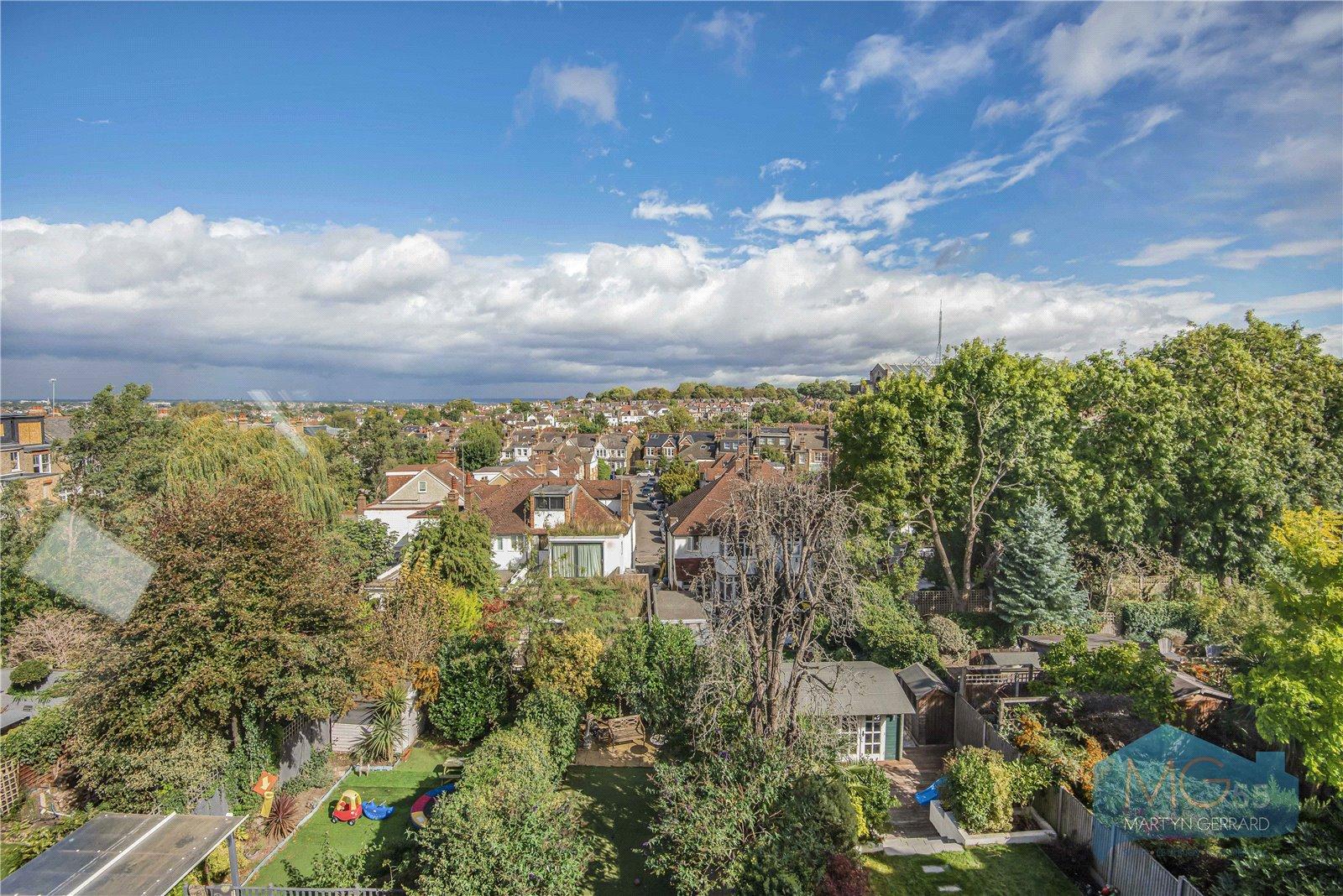 2 bedroom Apartment for sale - Martyn Gerrard