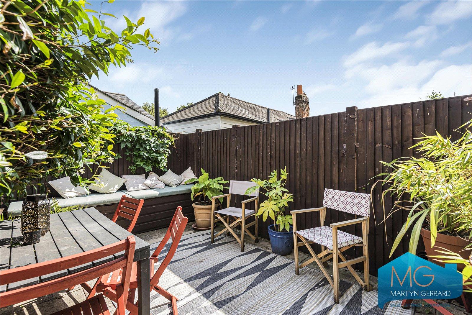 2 bedroom Maisonette for sale - Martyn Gerrard
