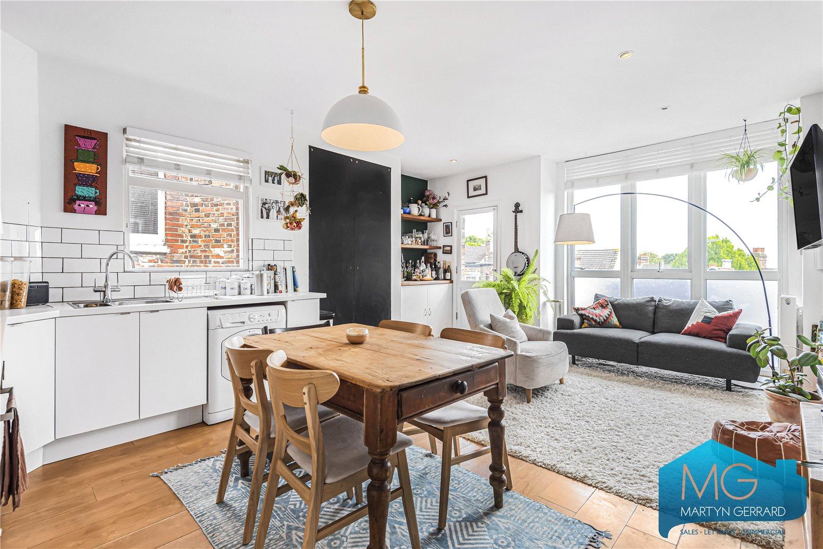 2 bedroom Maisonette for sale - Martyn Gerrard