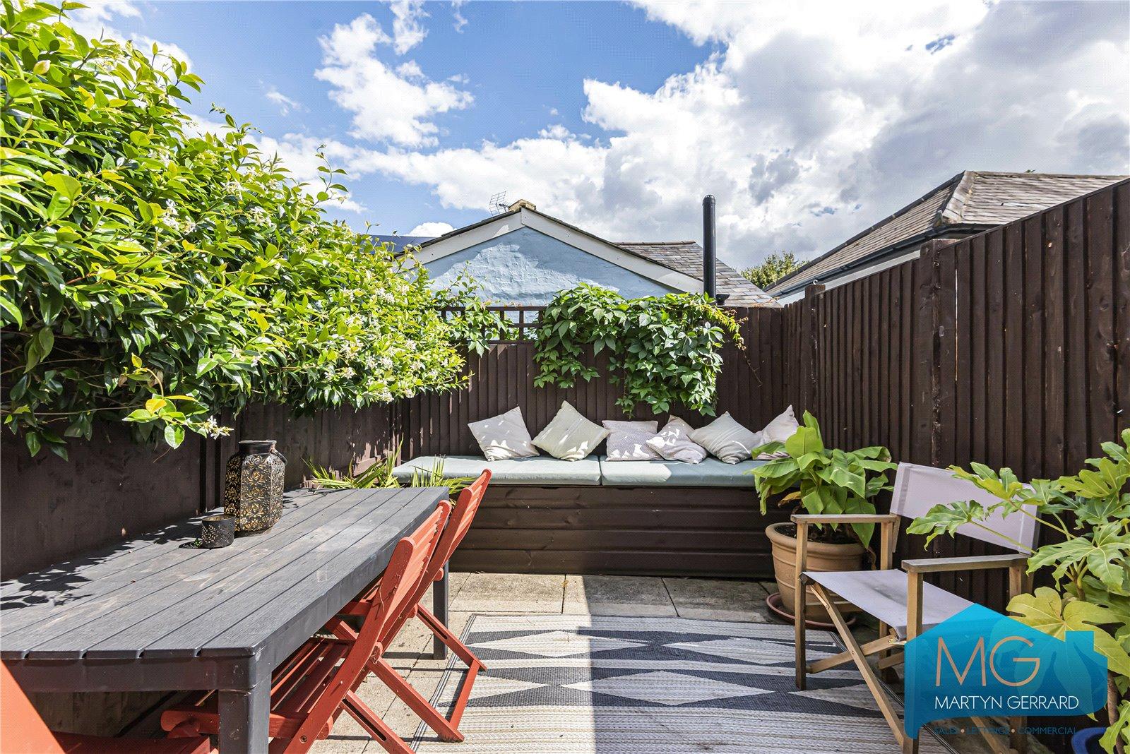 2 bedroom Maisonette for sale - Martyn Gerrard