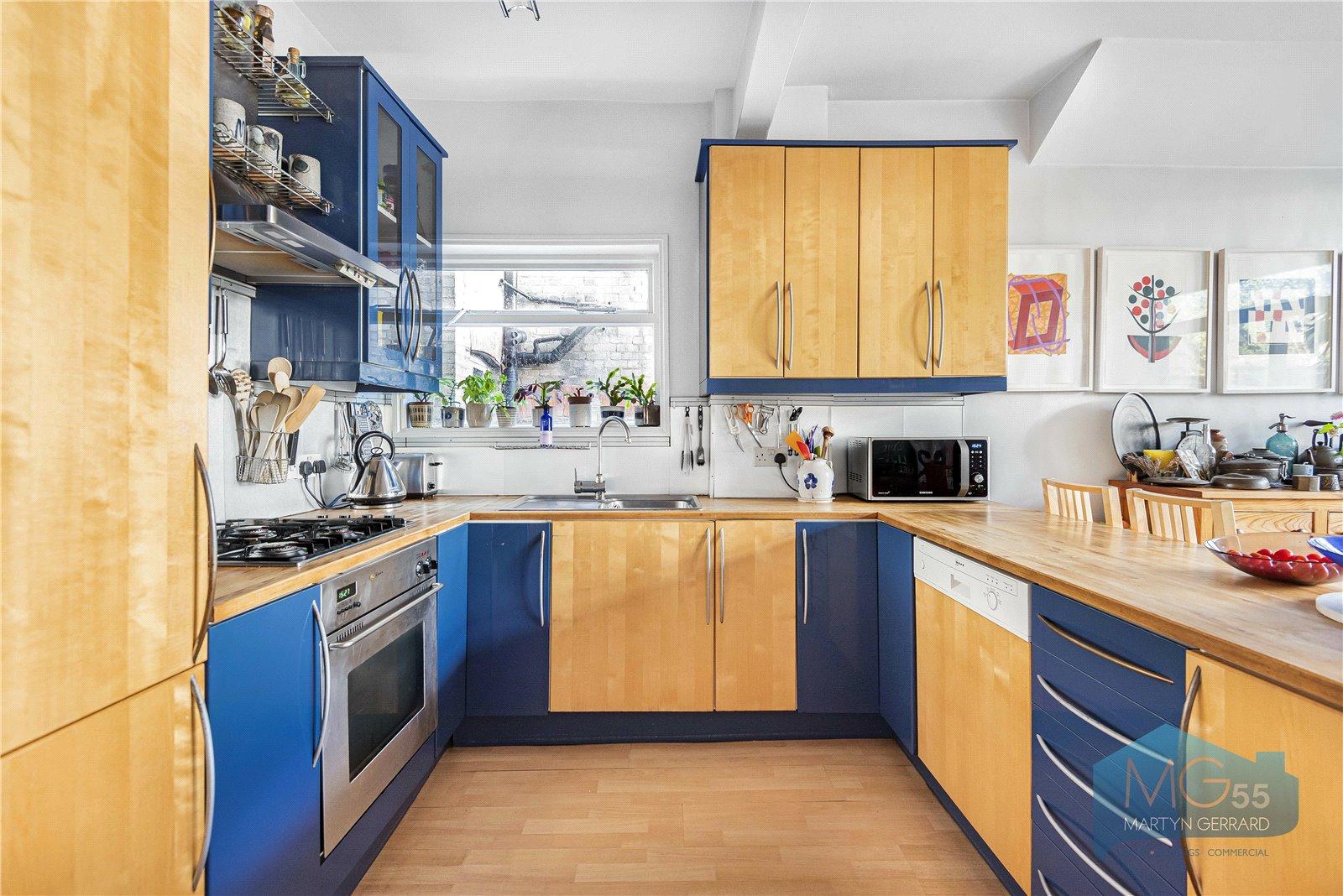 4 bedroom Terraced House for sale - Martyn Gerrard