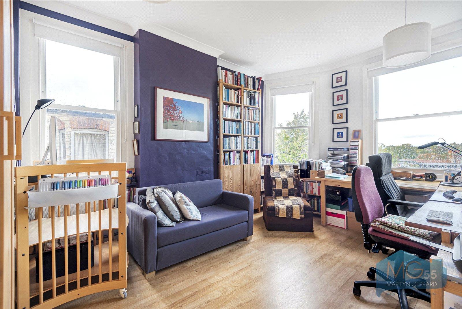4 bedroom Terraced House for sale - Martyn Gerrard
