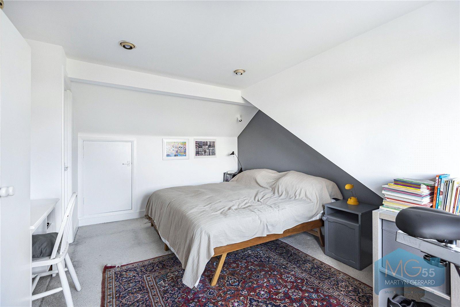 4 bedroom Terraced House for sale - Martyn Gerrard