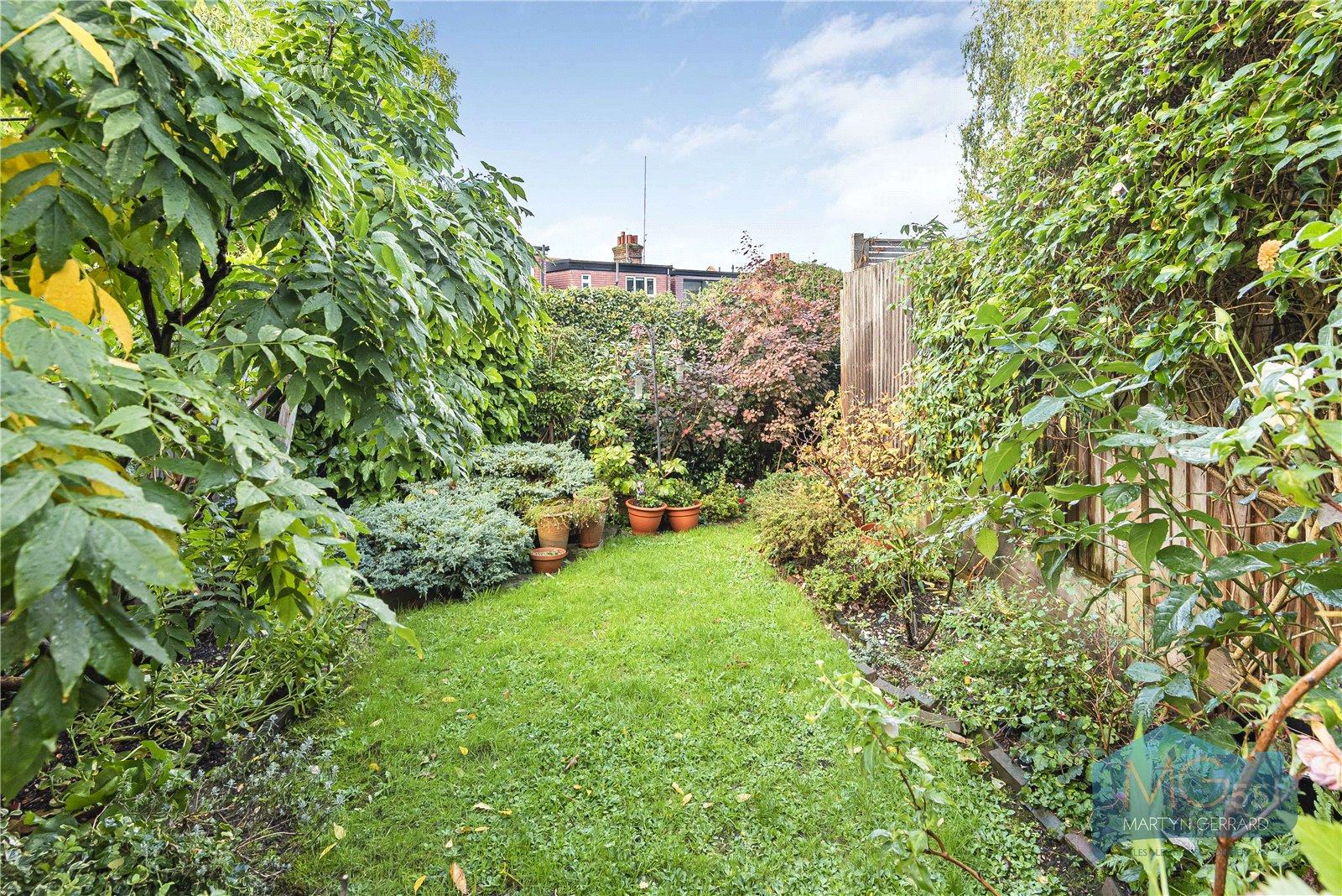 4 bedroom Terraced House for sale - Martyn Gerrard